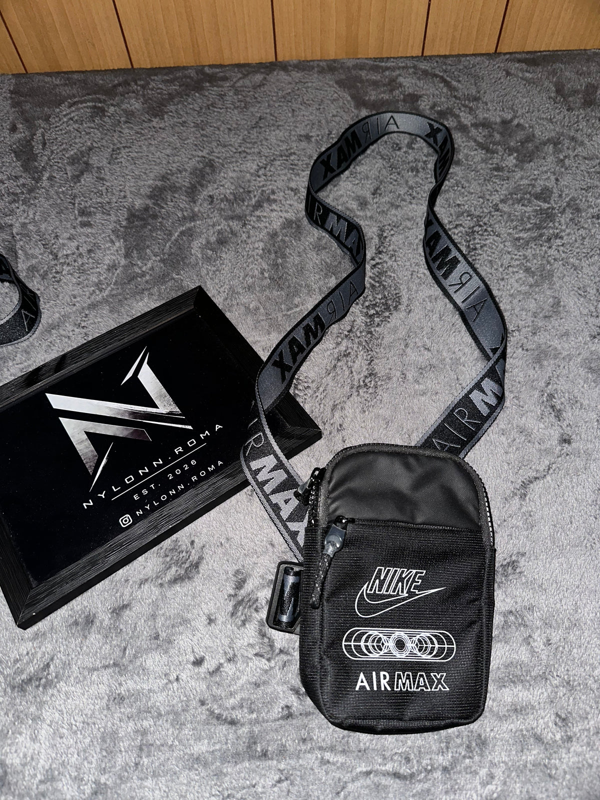TRACOLLA NIKE AIR MAX • NERO / BIANCO