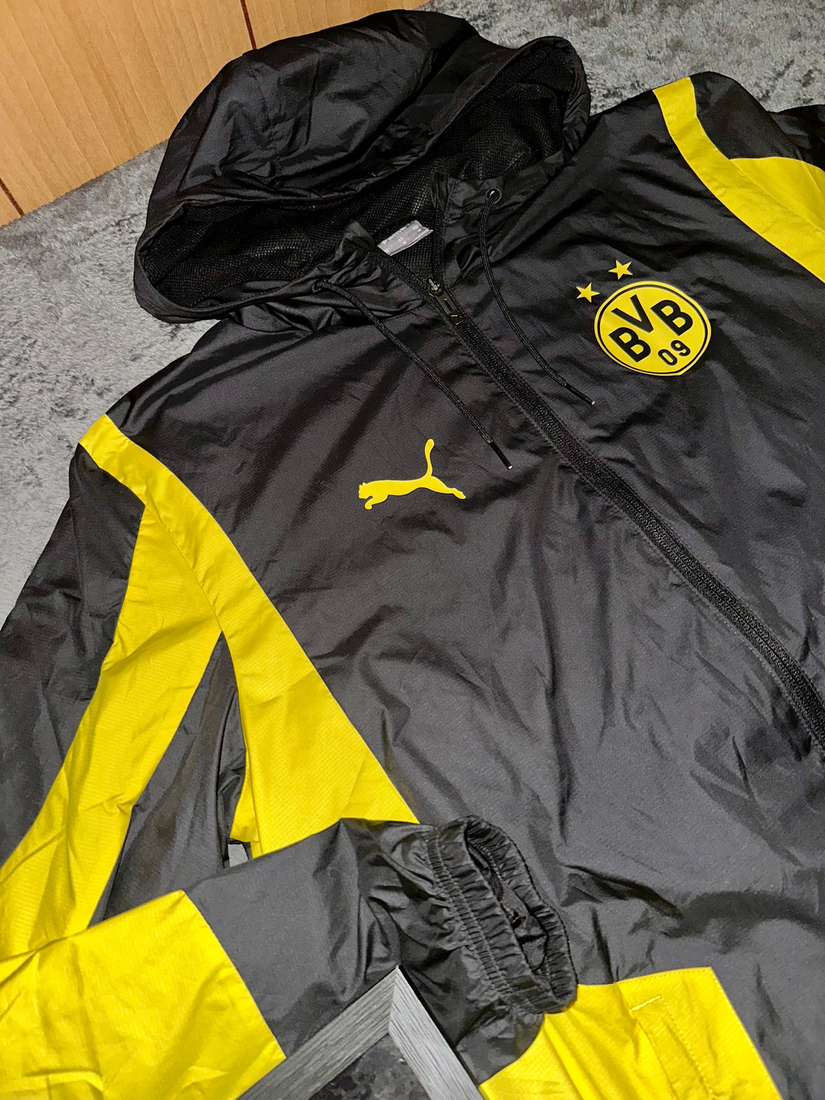 TRACKSUIT BORUSSIA DORTMUND • NERO / GIALLO