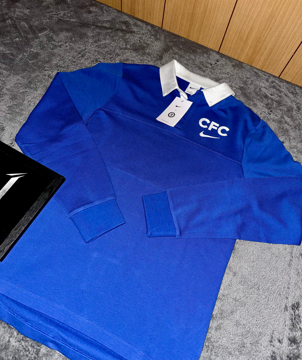 LONGSLEEVE CHELSEA • BLU / BIANCO