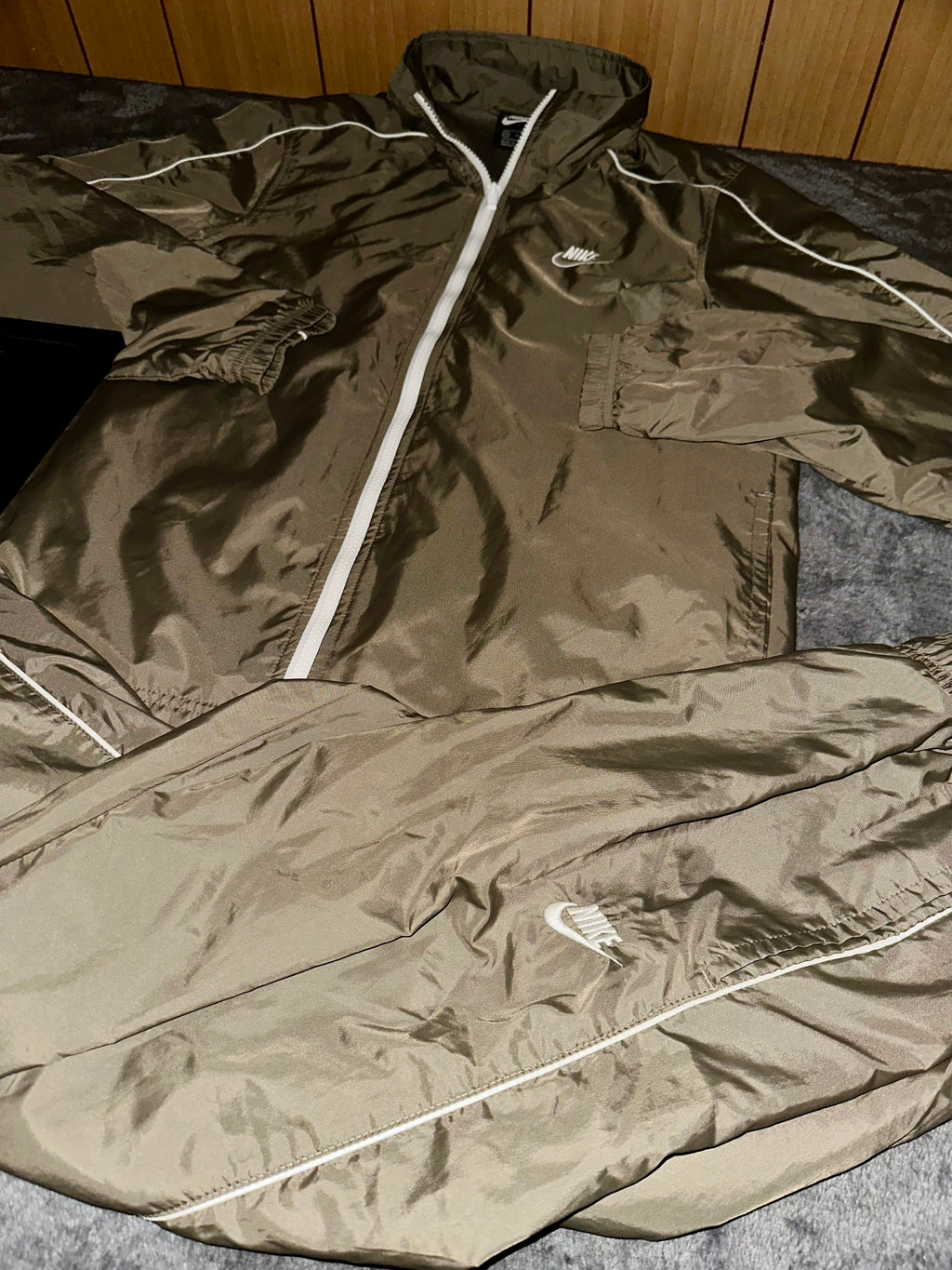 TRACKSUIT NIKE • KHAKI / BIANCO