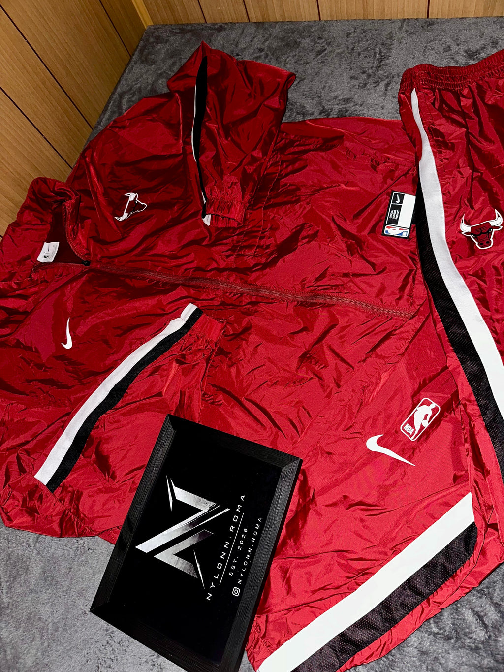 TRACKSUIT NYLON CHICAGO BULLS • ROSSO / BIANCO