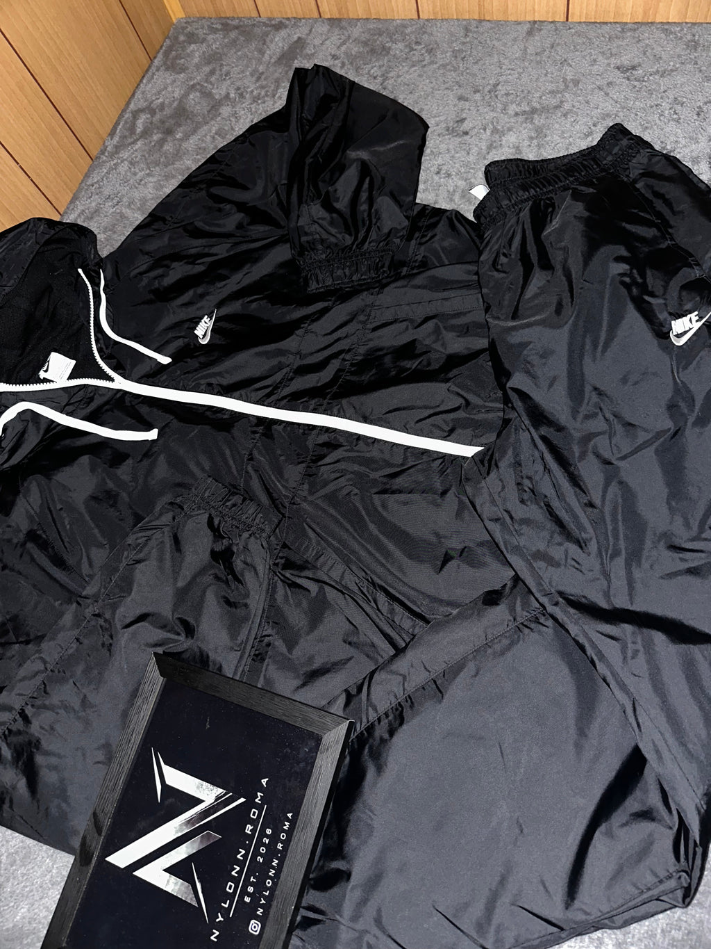 TRACKSUIT NIKE BLACKNIGHT • NERO / BIANCO