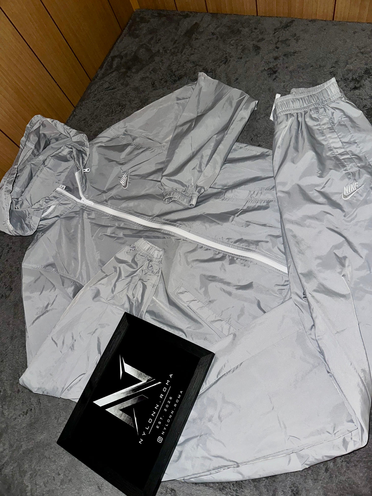 TRACKSUIT NYLON NIKE FLASH • GRIGIO / BIANCO