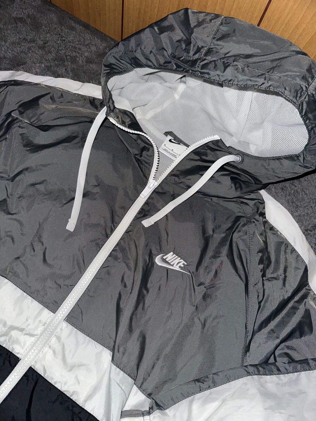 TRACKSUIT NYLON NIKE KING KONG CON BANDE • GRIGIO / NERO / BIANCO