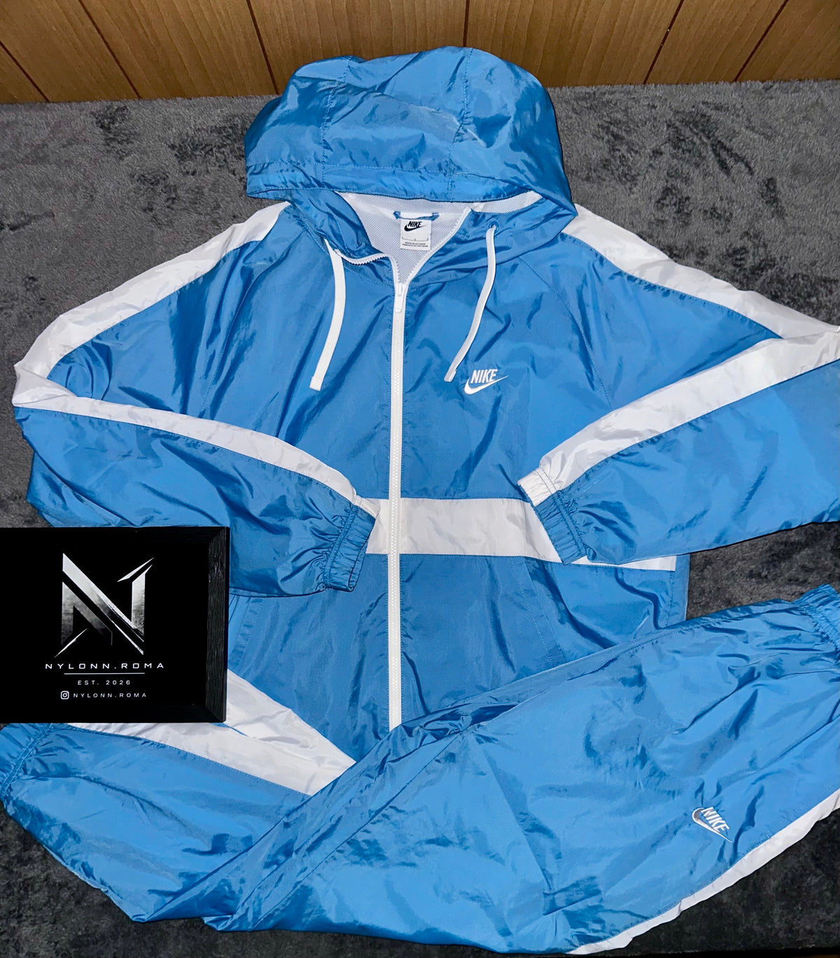 TRACKSUIT NIKE EAGLE’S CON BANDE • AZZURRO / BIANCO