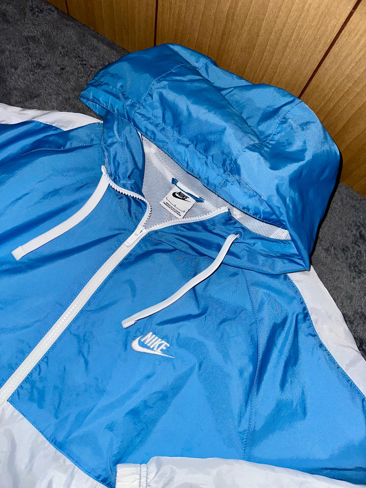 TRACKSUIT NIKE EAGLE’S CON BANDE • AZZURRO / BIANCO