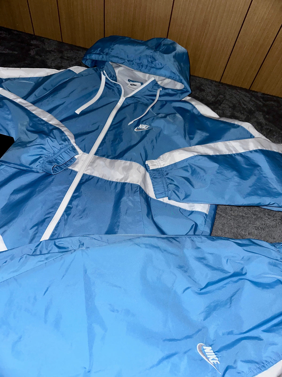 TRACKSUIT NIKE EAGLE’S CON BANDE • AZZURRO / BIANCO