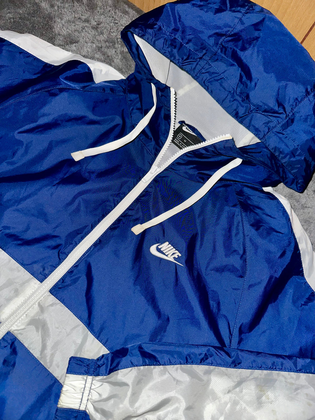 TRACKSUIT NIKE ROYAL CON BANDE • BLU / BIANCO
