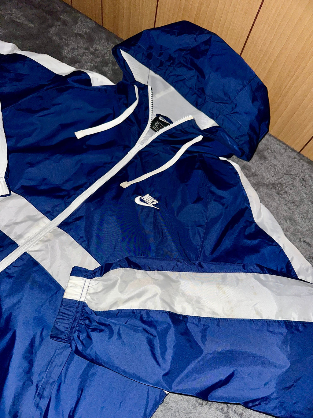 TRACKSUIT NIKE ROYAL CON BANDE • BLU / BIANCO