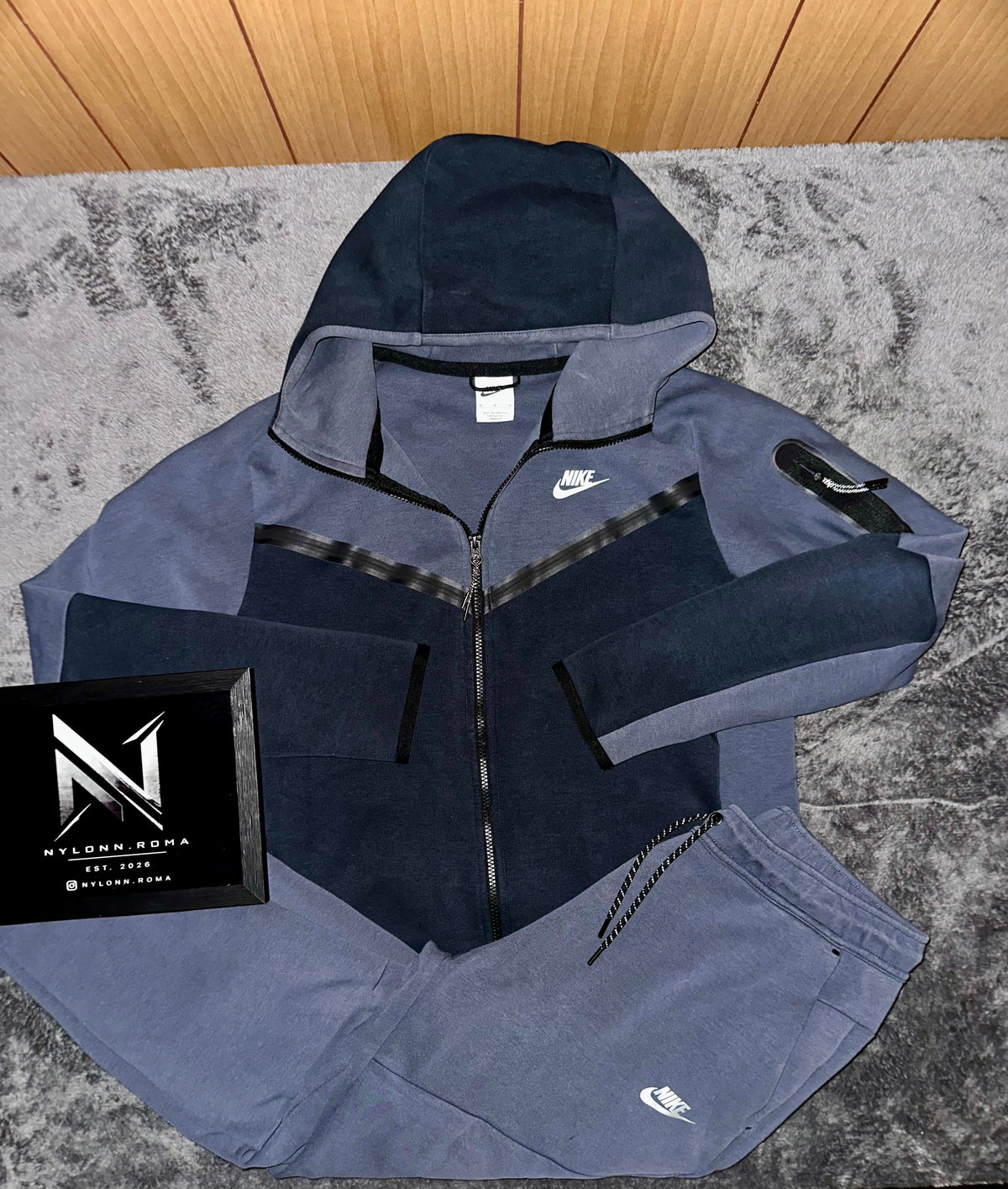 TRACKSUIT NIKE TECH NOTTE CON CAPPUCCIO • GRIGIO BLU / BLU NOTTE